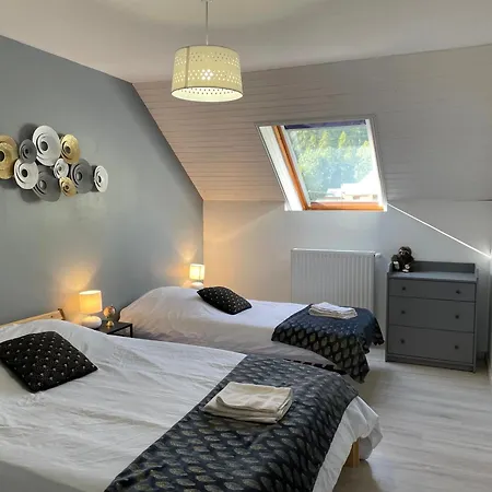 Maison L'aiguille: Mountain Retreat With Guest * Laye